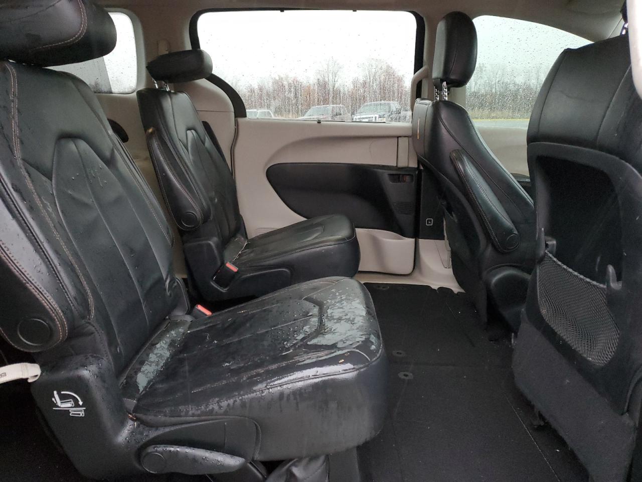 2017 Chrysler Pacifica Touring L VIN: 2C4RC1BG9HR607952 Lot: 91352045