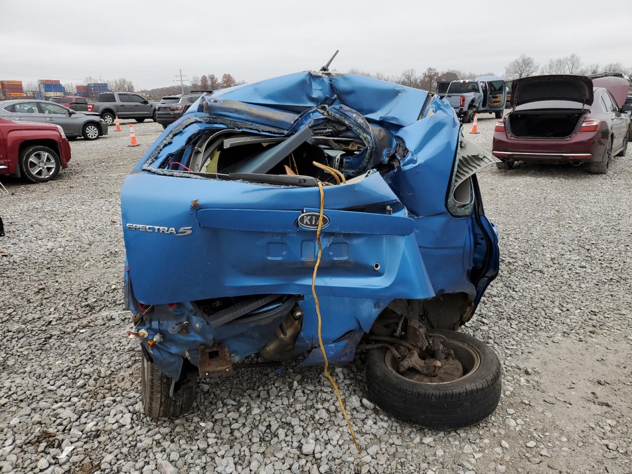 2005 Kia Spectra5 VIN: KNAFE161355083576 Lot: 93784745