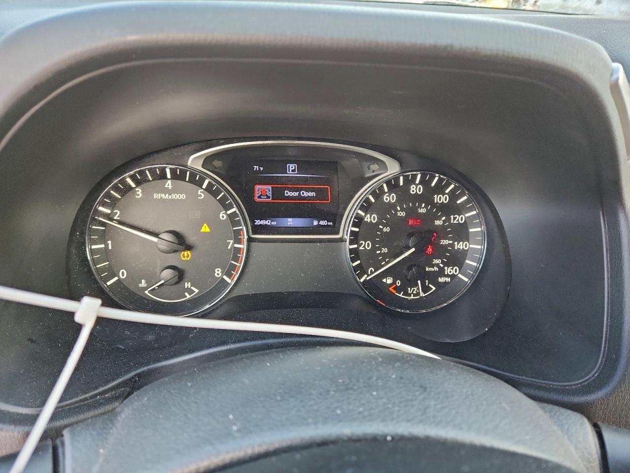 2018 Nissan Pathfinder S VIN: 5N1DR2MN0JC614647 Lot: 94136585