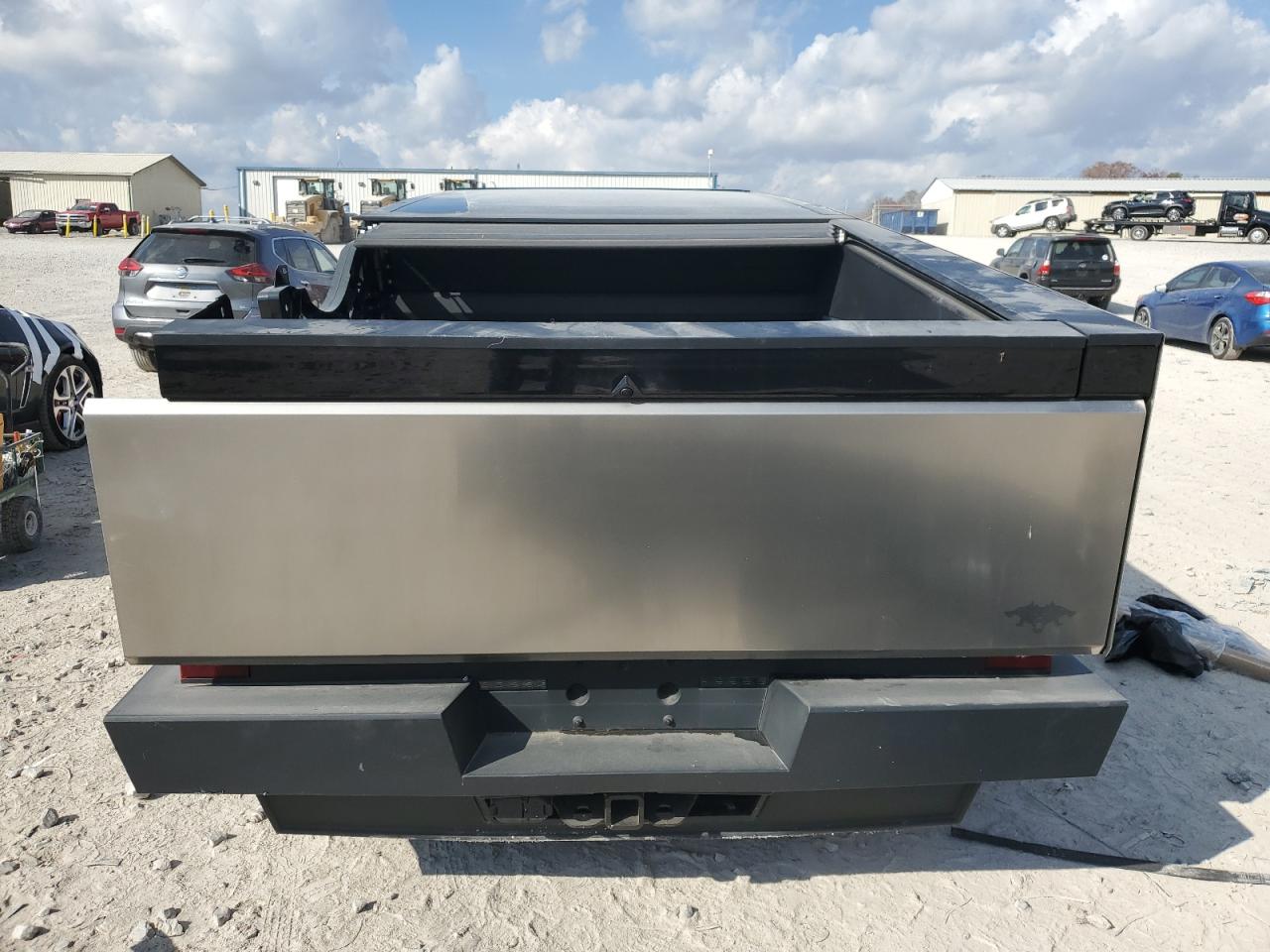 2024 Tesla Cybertruck VIN: 7G2CEHEE9RA027272 Lot: 93488135