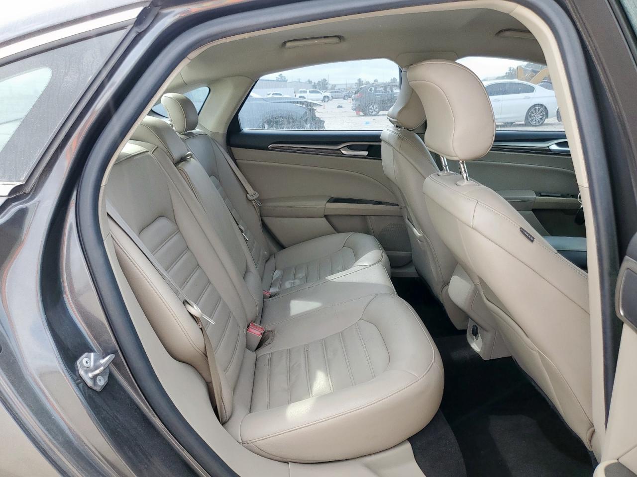 2018 Ford Fusion Se VIN: 3FA6P0HD6JR208517 Lot: 93542475