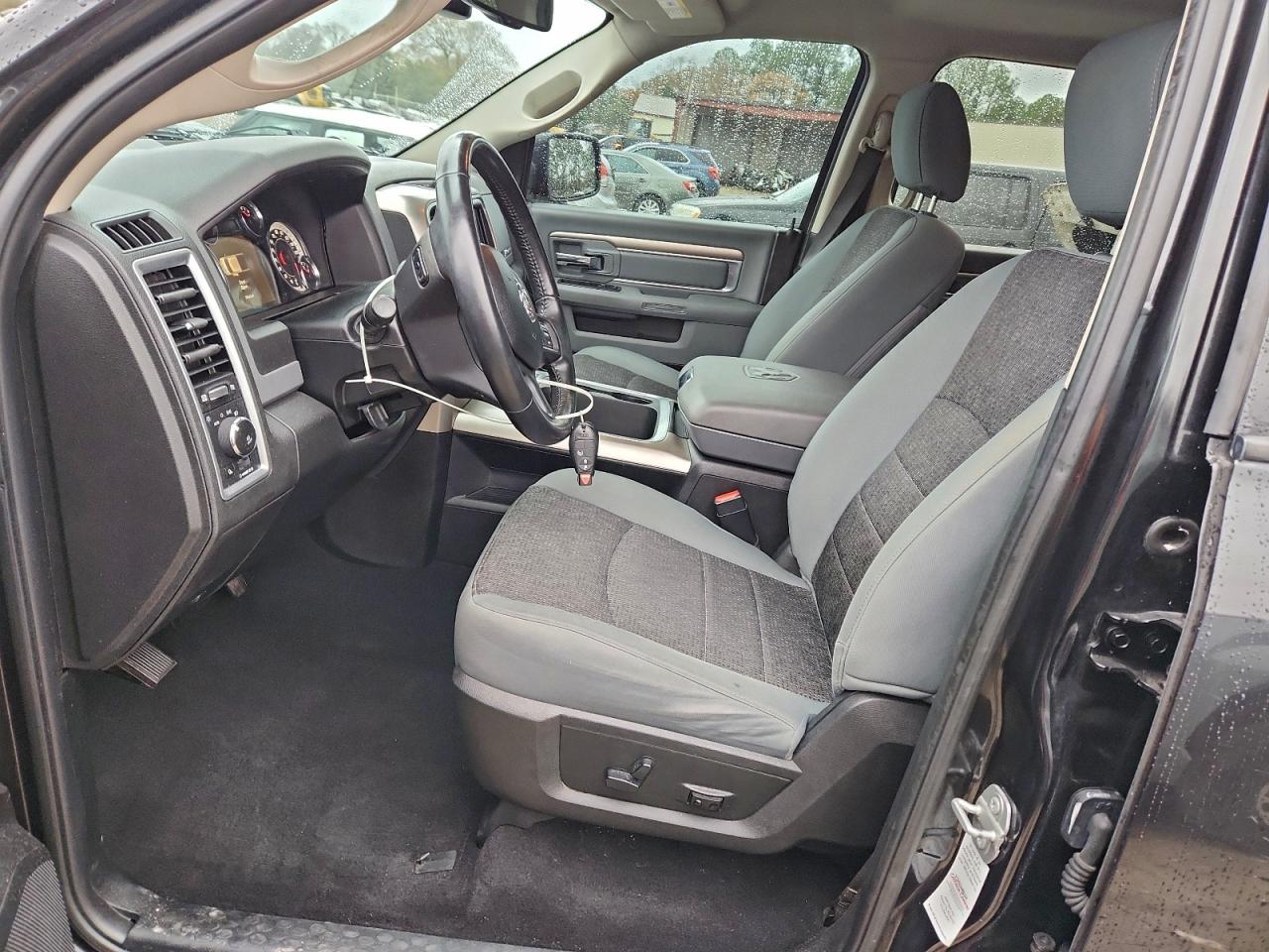 2018 Ram 1500 Slt VIN: 1C6RR7LT9JS323892 Lot: 93672375