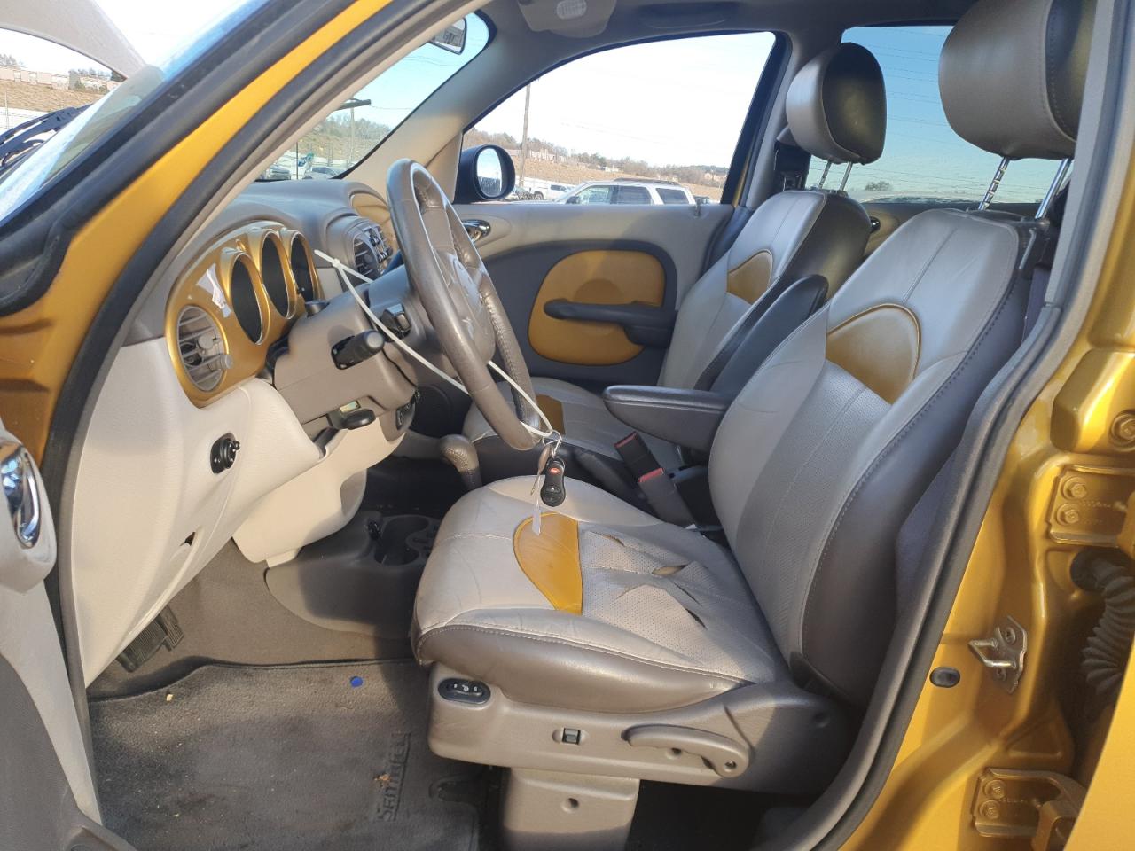 2002 Chrysler Pt Cruiser Limited VIN: 3C8FY68B52T325825 Lot: 92537045