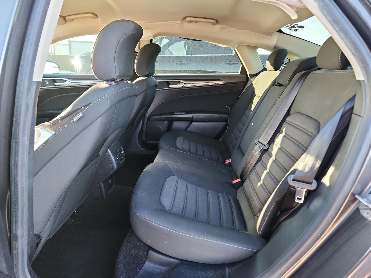 2018 Ford Fusion Se VIN: 3FA6P0HDXJR276352 Lot: 92305625