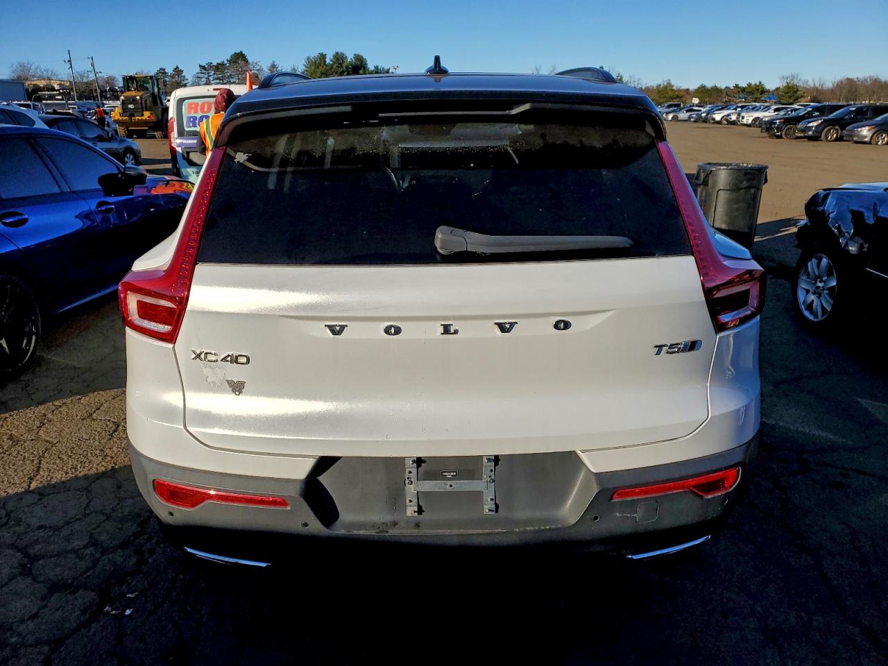 2019 Volvo Xc40 T5 Momentum VIN: YV4162XZXK2006010 Lot: 94130625