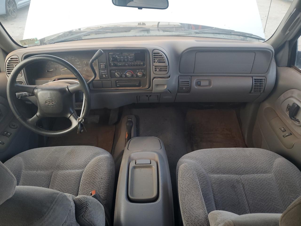 1998 Chevrolet Gmt-400 K1500 VIN: 2GCEK19R6W1259452 Lot: 93072295