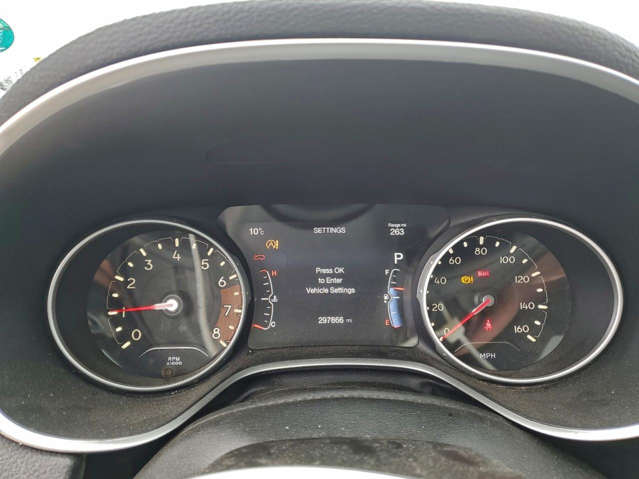 2018 Jeep Compass Latitude VIN: 3C4NJDBB9JT298688 Lot: 93635415