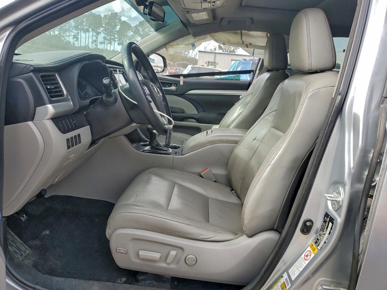 2016 Toyota Highlander Xle VIN: 5TDJKRFHXGS225758 Lot: 94150335