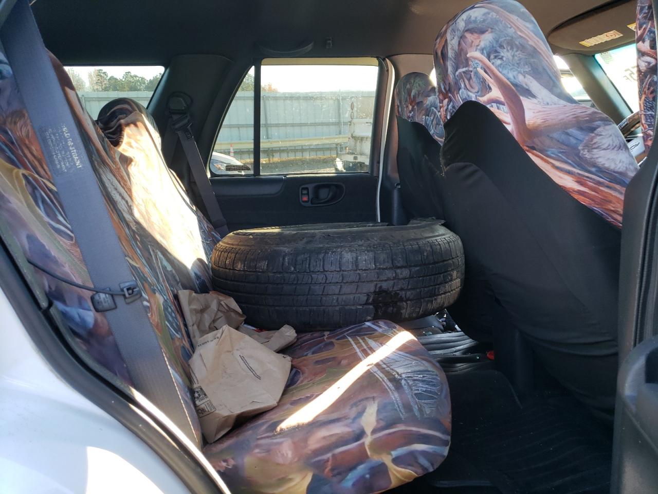 2000 Chevrolet Blazer VIN: 1GNDT13W0YK198956 Lot: 90746855