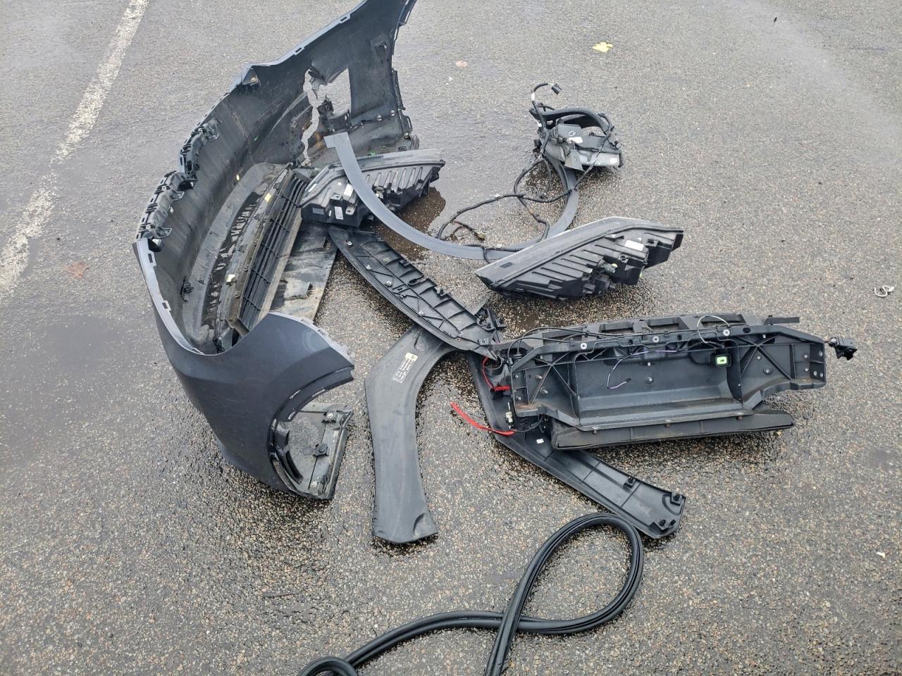 2017 Tesla Model X VIN: 5YJXCAE22HF077150 Lot: 94547055