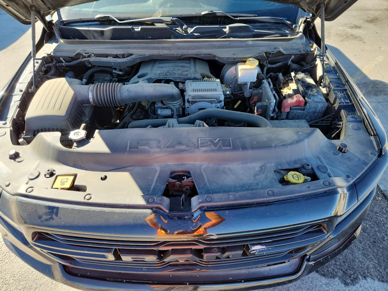 2019 Ram 1500 Laramie VIN: 1C6SRFJT6KN636199 Lot: 92537065