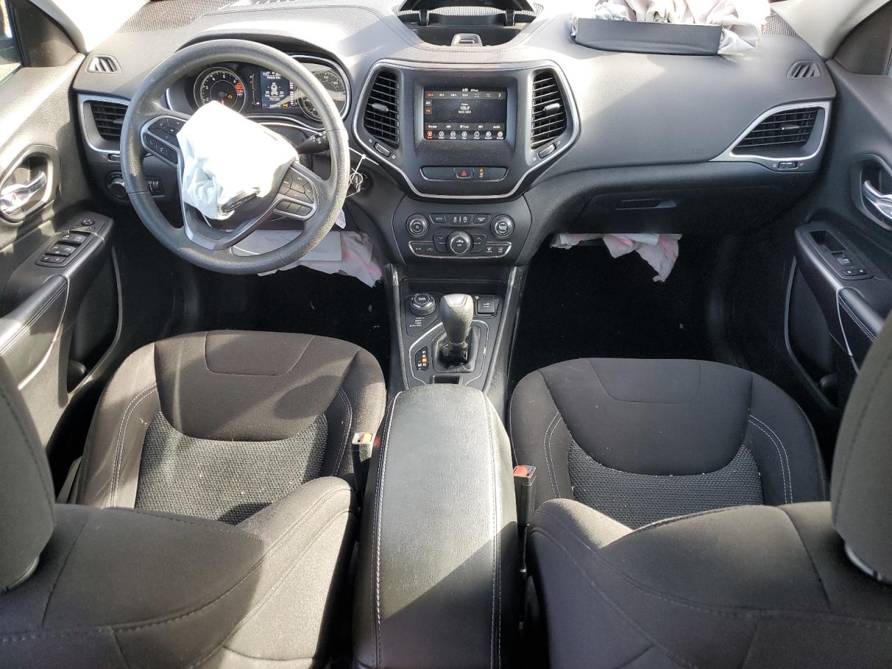 2021 Jeep Cherokee Latitude VIN: 1C4PJMCB1MD137995 Lot: 92346405