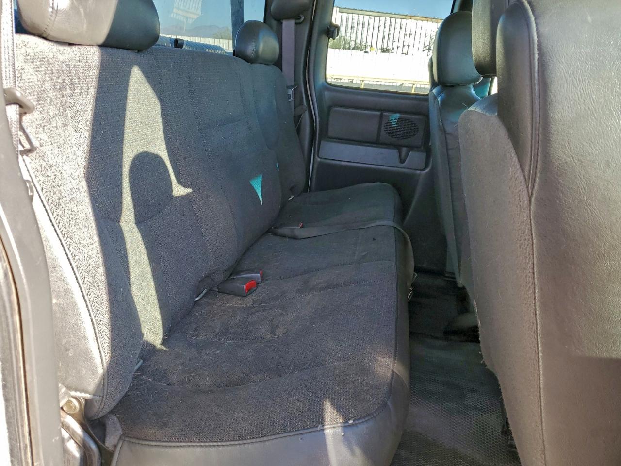 2005 Chevrolet Silverado C2500 Heavy Duty VIN: 1GCHC29U55E306777 Lot: 94464615