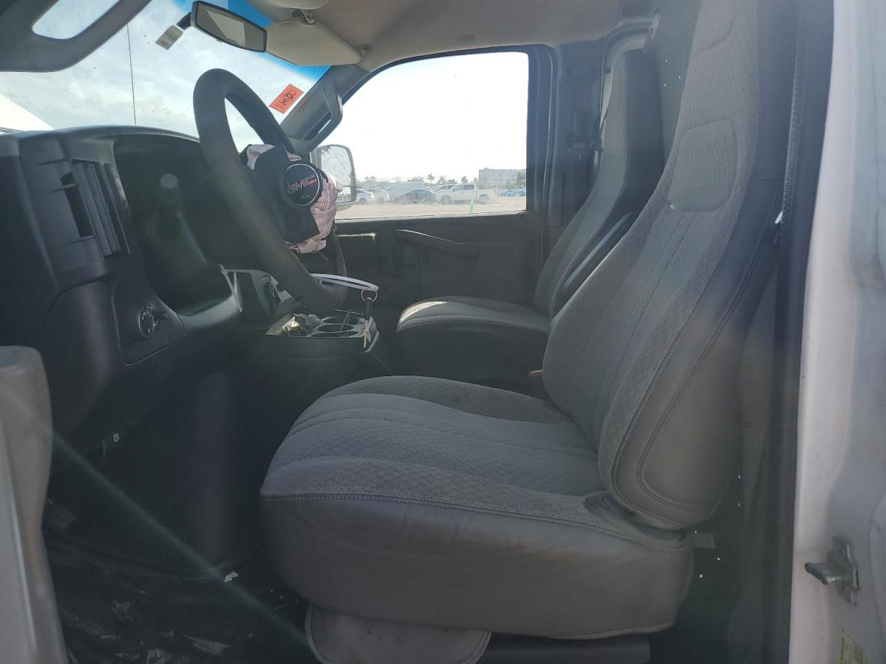 2016 GMC Savana G2500 VIN: 1GTW7AFF7G1120423 Lot: 92215945