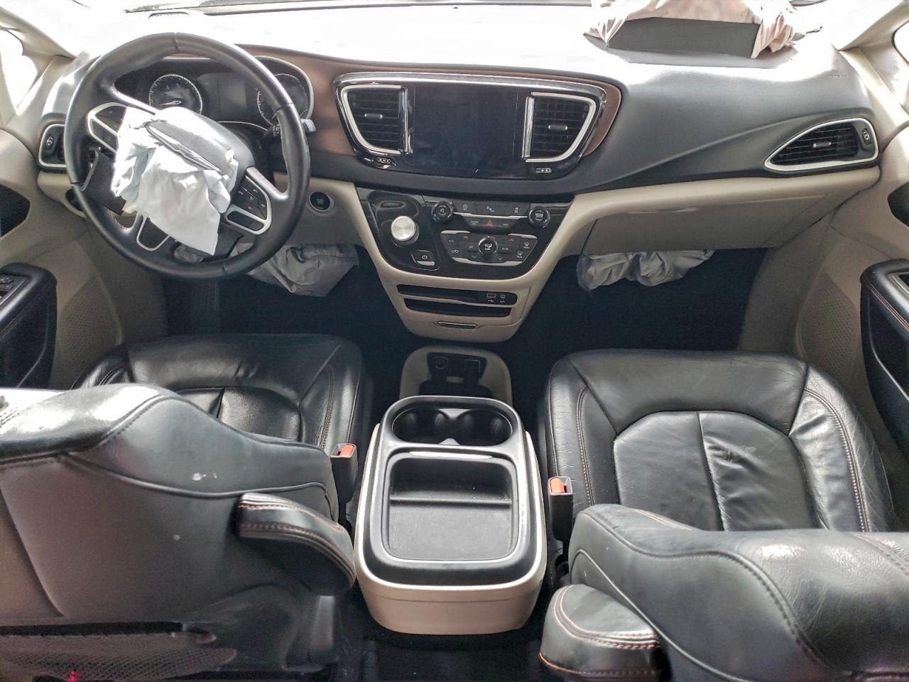 2017 Chrysler Pacifica Touring L VIN: 2C4RC1BG4HR794940 Lot: 93980245