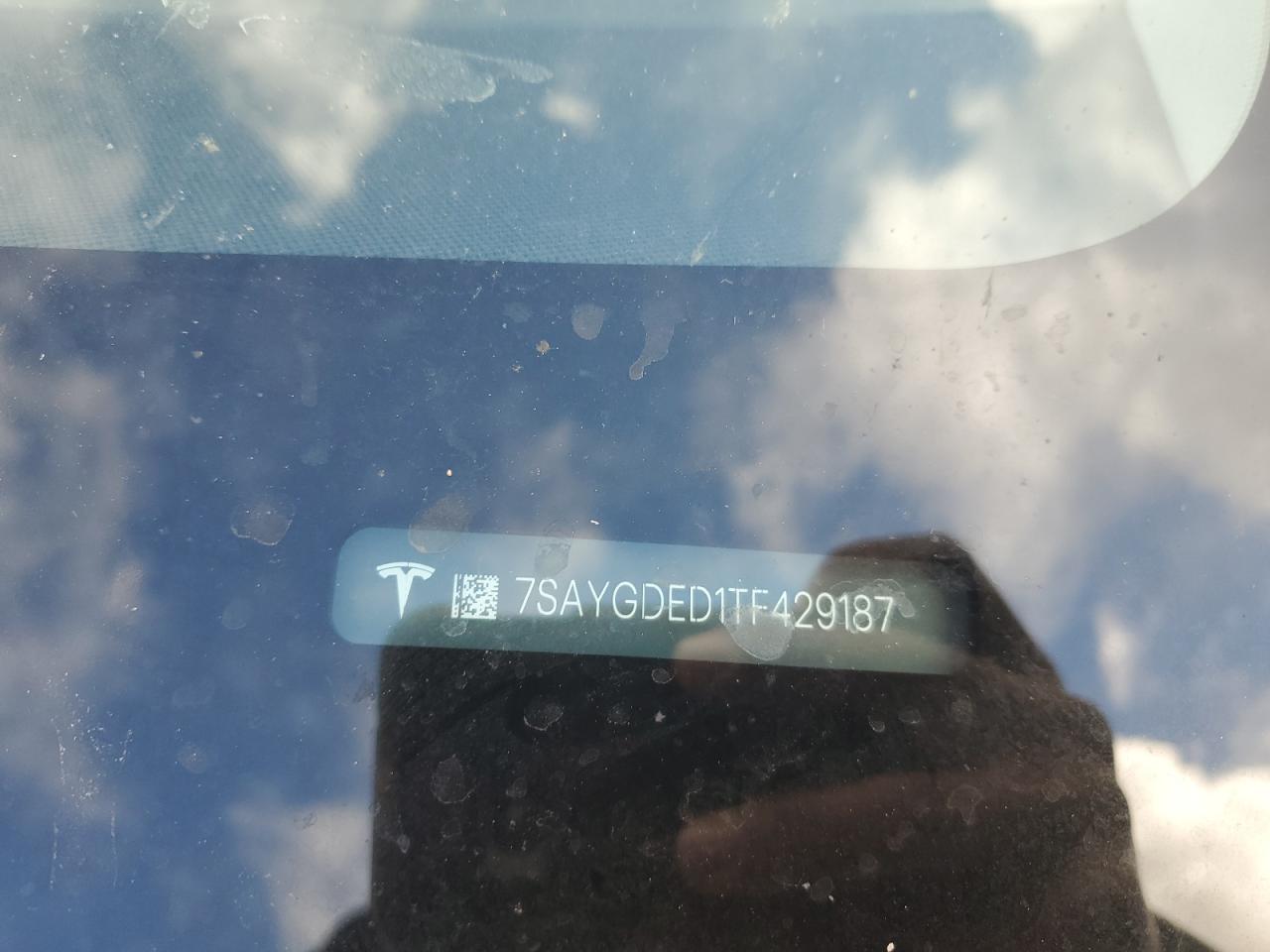 2026 Tesla Model Y VIN: 7SAYGDED1TF429187 Lot: 93100485