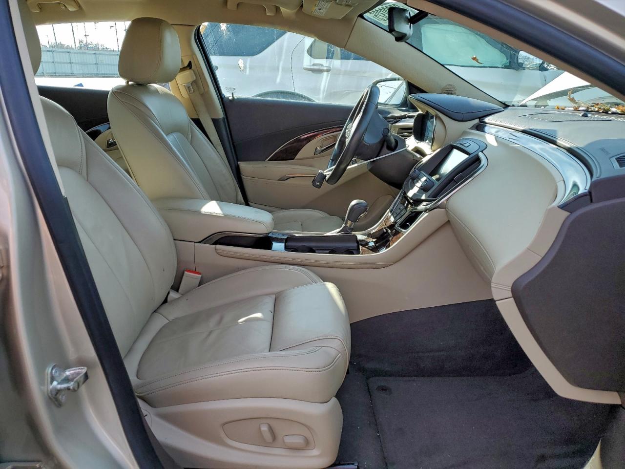 2015 Buick Lacrosse VIN: 1G4GB5G35FF150144 Lot: 93929325