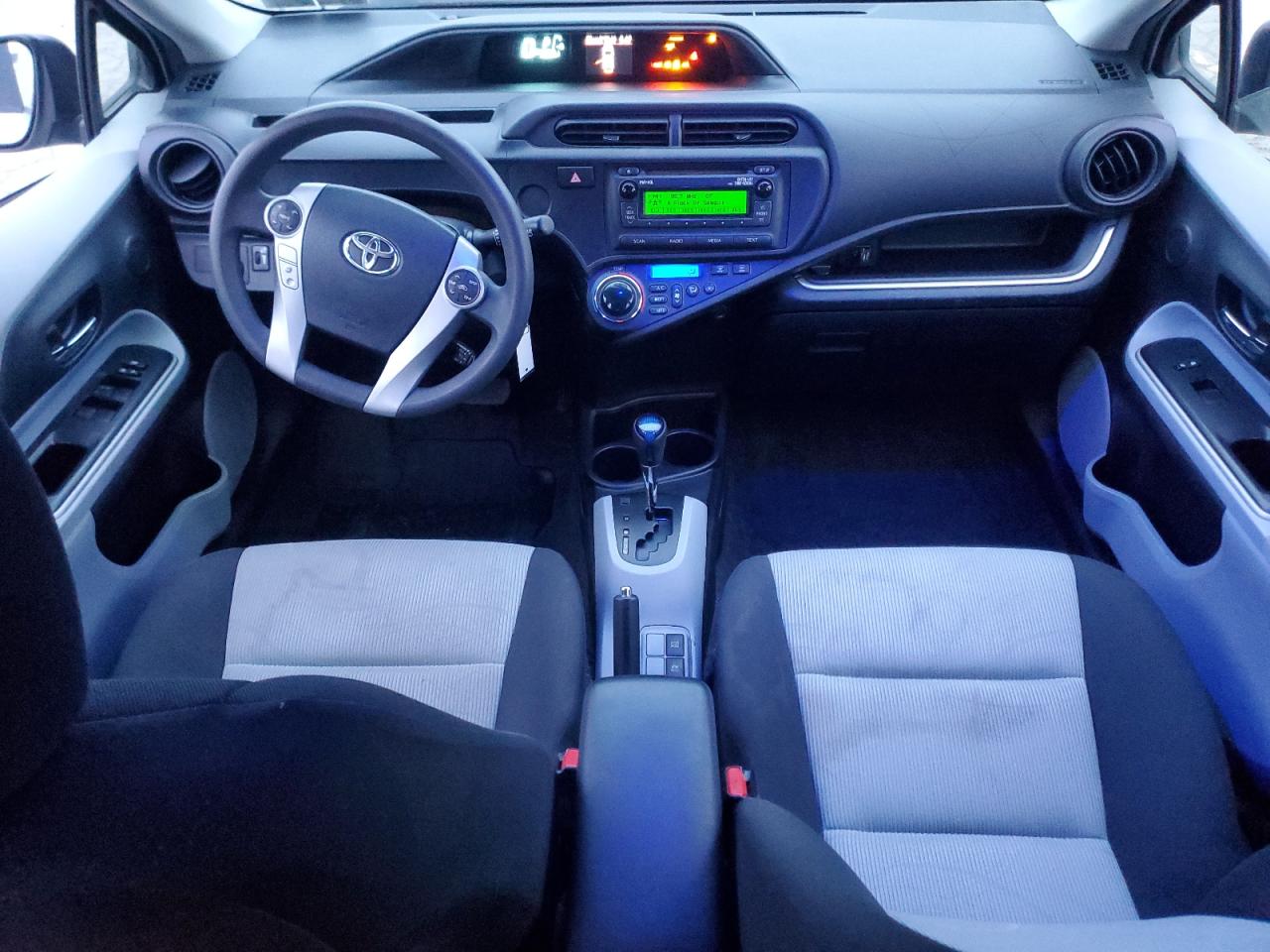 2014 Toyota Prius C VIN: JTDKDTB38E1077237 Lot: 92907695