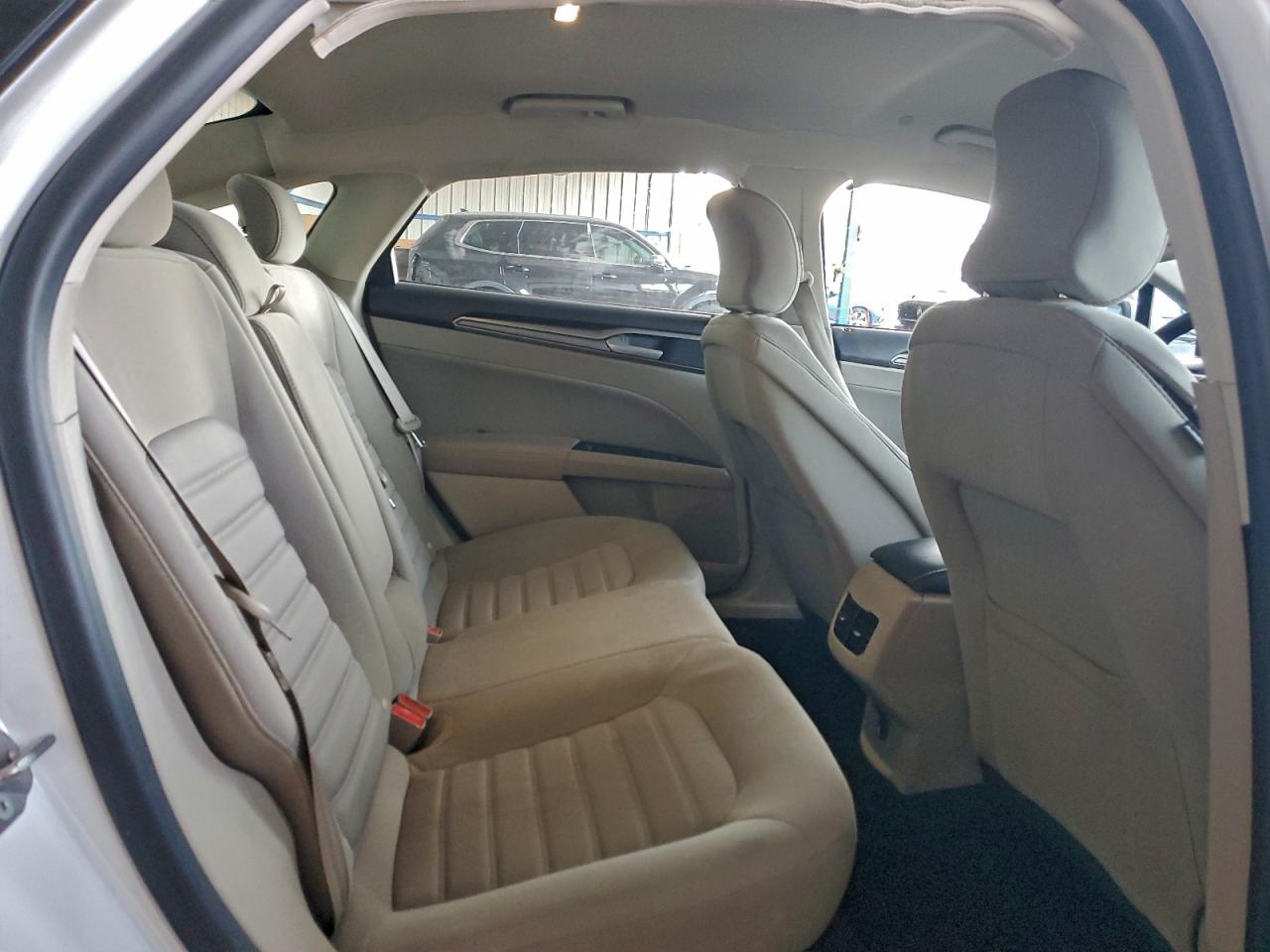 2019 Ford Fusion Se VIN: 3FA6P0LU5KR233322 Lot: 94945325