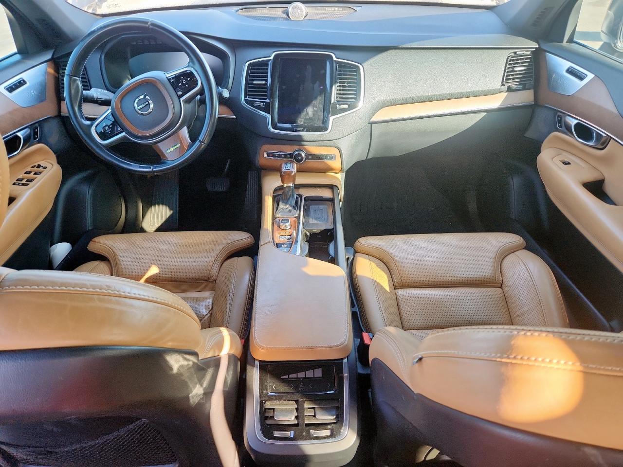 2017 Volvo Xc90 T6 VIN: YV4A22PL3H1174318 Lot: 92884865