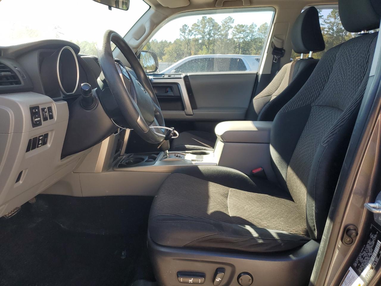 2011 Toyota 4Runner Sr5 VIN: JTEZU5JR2B5022749 Lot: 90722305