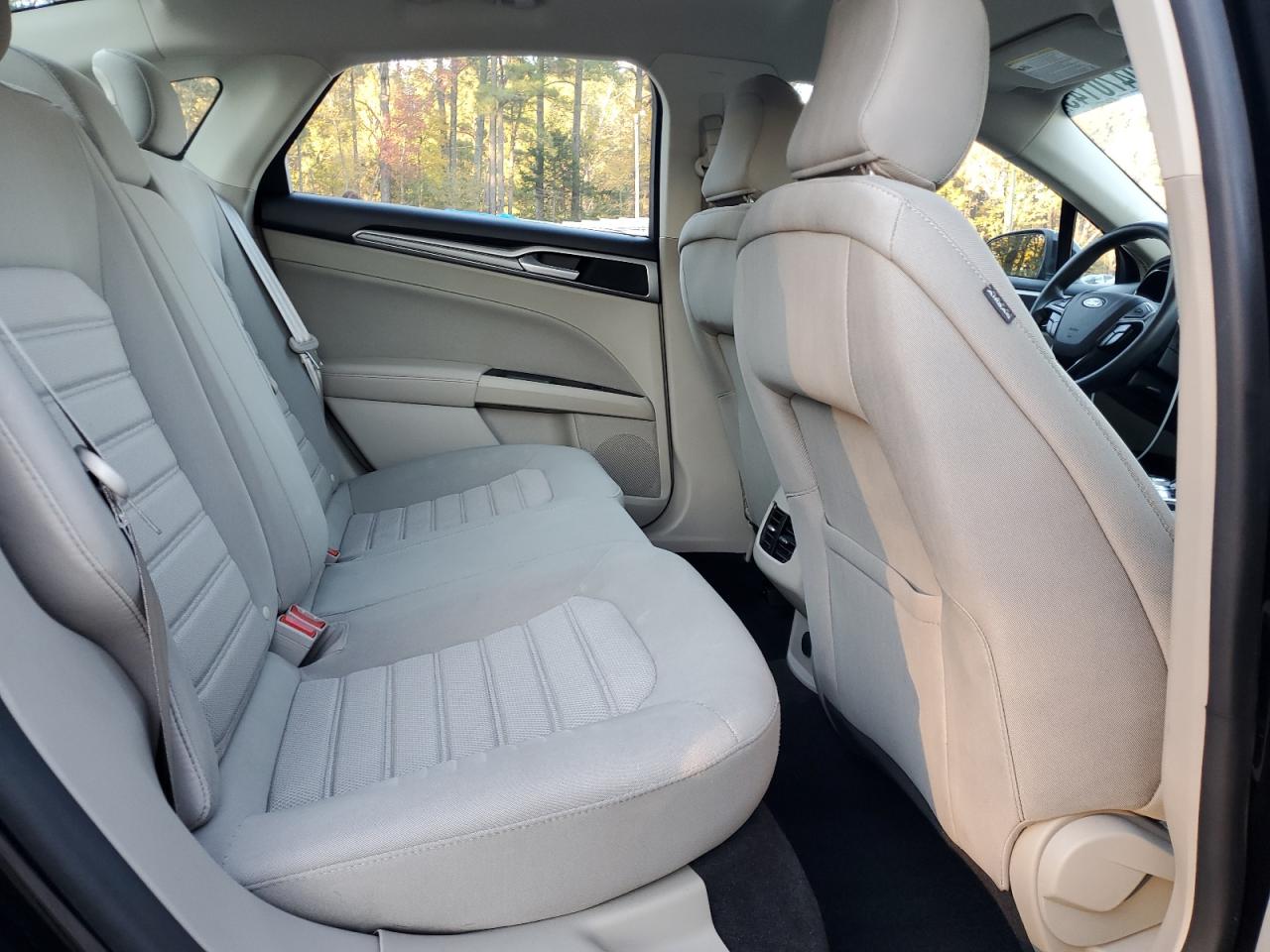 2020 Ford Fusion Se VIN: 3FA6P0HD8LR195594 Lot: 90470145