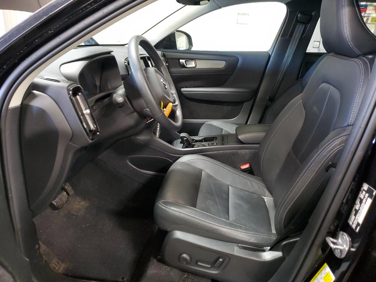 2024 Volvo Xc40 Core VIN: YV4L12UK0R2320807 Lot: 91797805