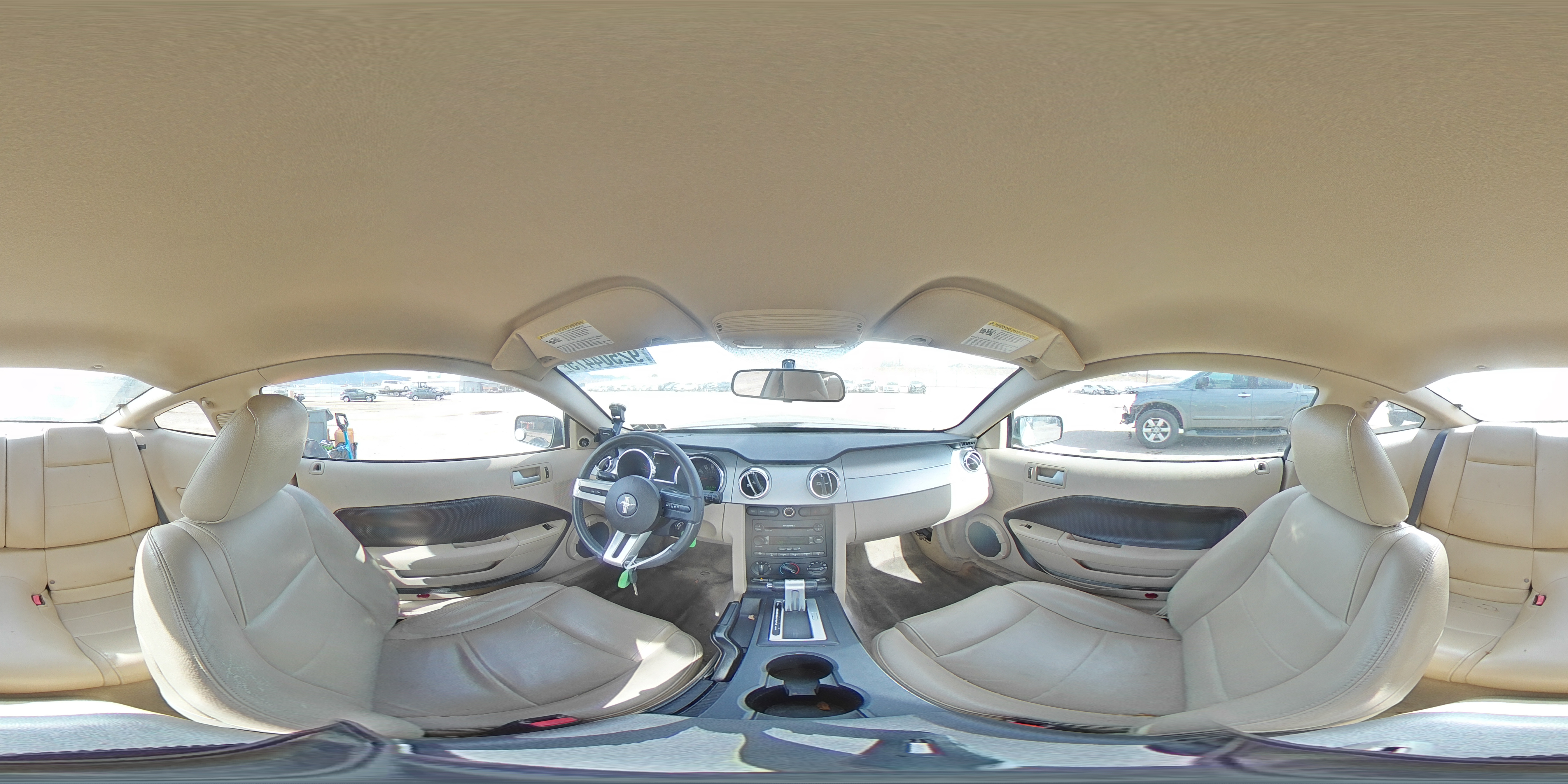 2005 Ford Mustang VIN: 1ZVFT80N655220164 Lot: 92504475