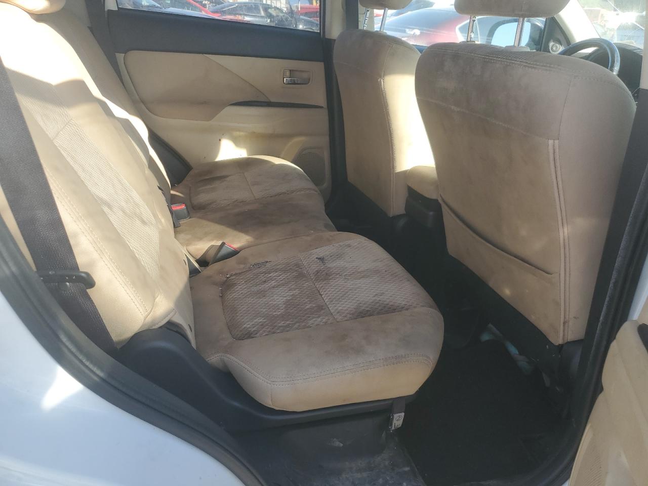 2016 Mitsubishi Outlander Se VIN: JA4AD3A36GZ013872 Lot: 92823985