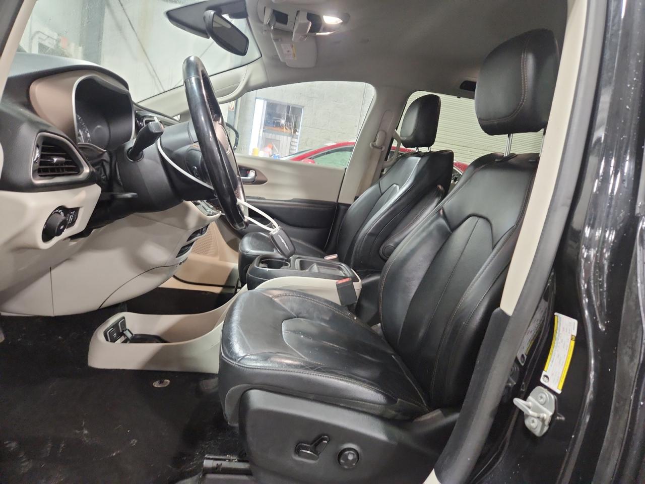 2019 Chrysler Pacifica Touring L VIN: 2C4RC1BG0KR655055 Lot: 92998615