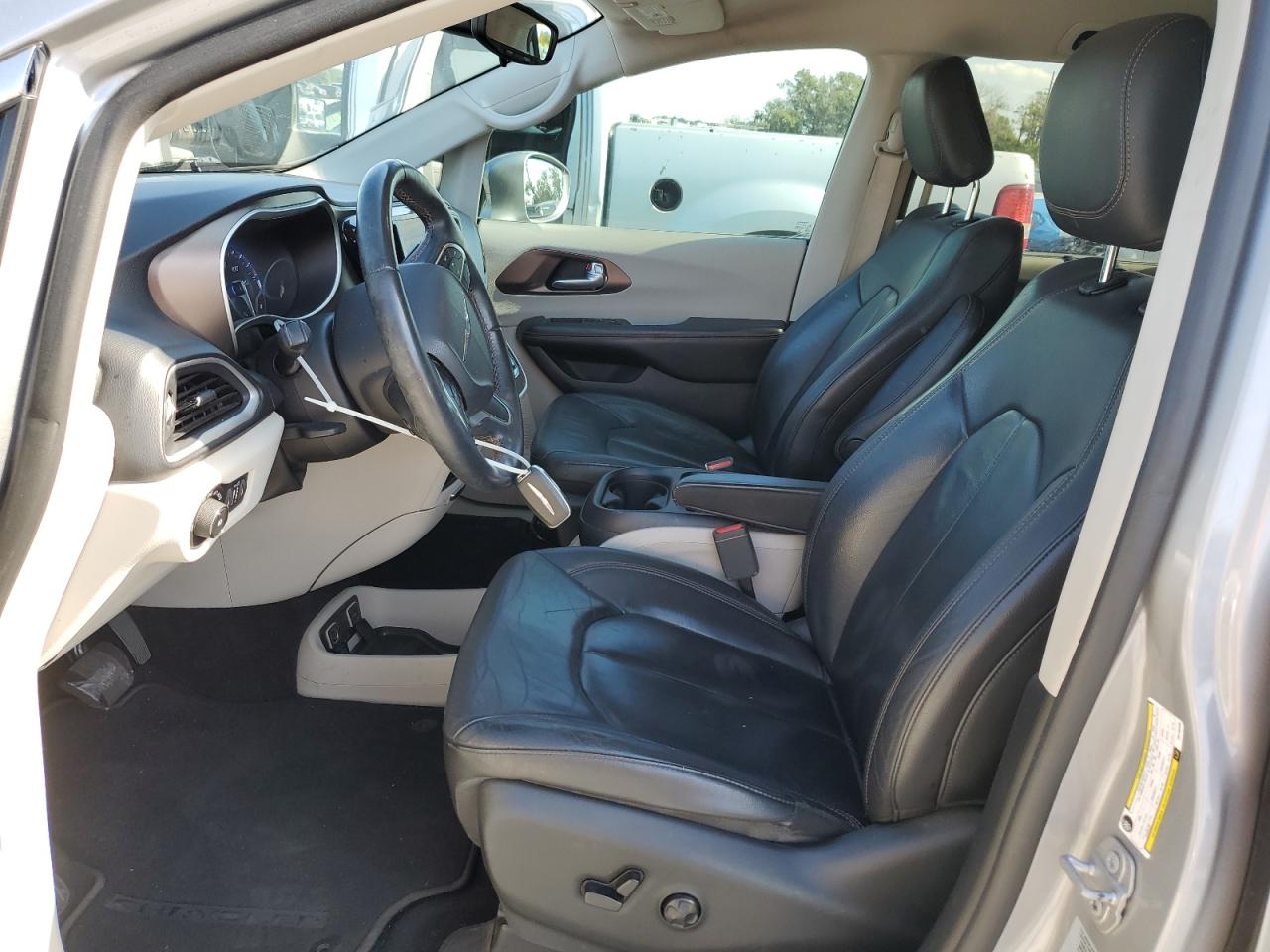 2017 Chrysler Pacifica Touring L VIN: 2C4RC1BG3HR795500 Lot: 93753775