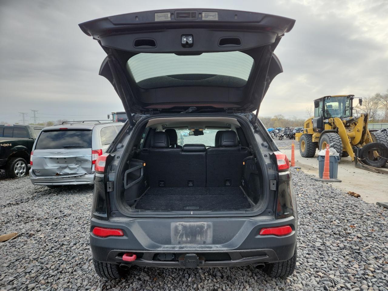 2015 Jeep Cherokee Trailhawk VIN: 1C4PJMBS1FW551920 Lot: 92409745