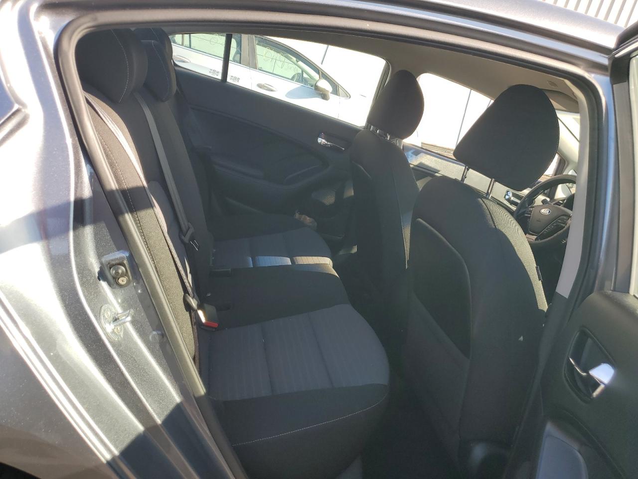 2017 Kia Forte Lx VIN: 3KPFL4A74HE047510 Lot: 92062015