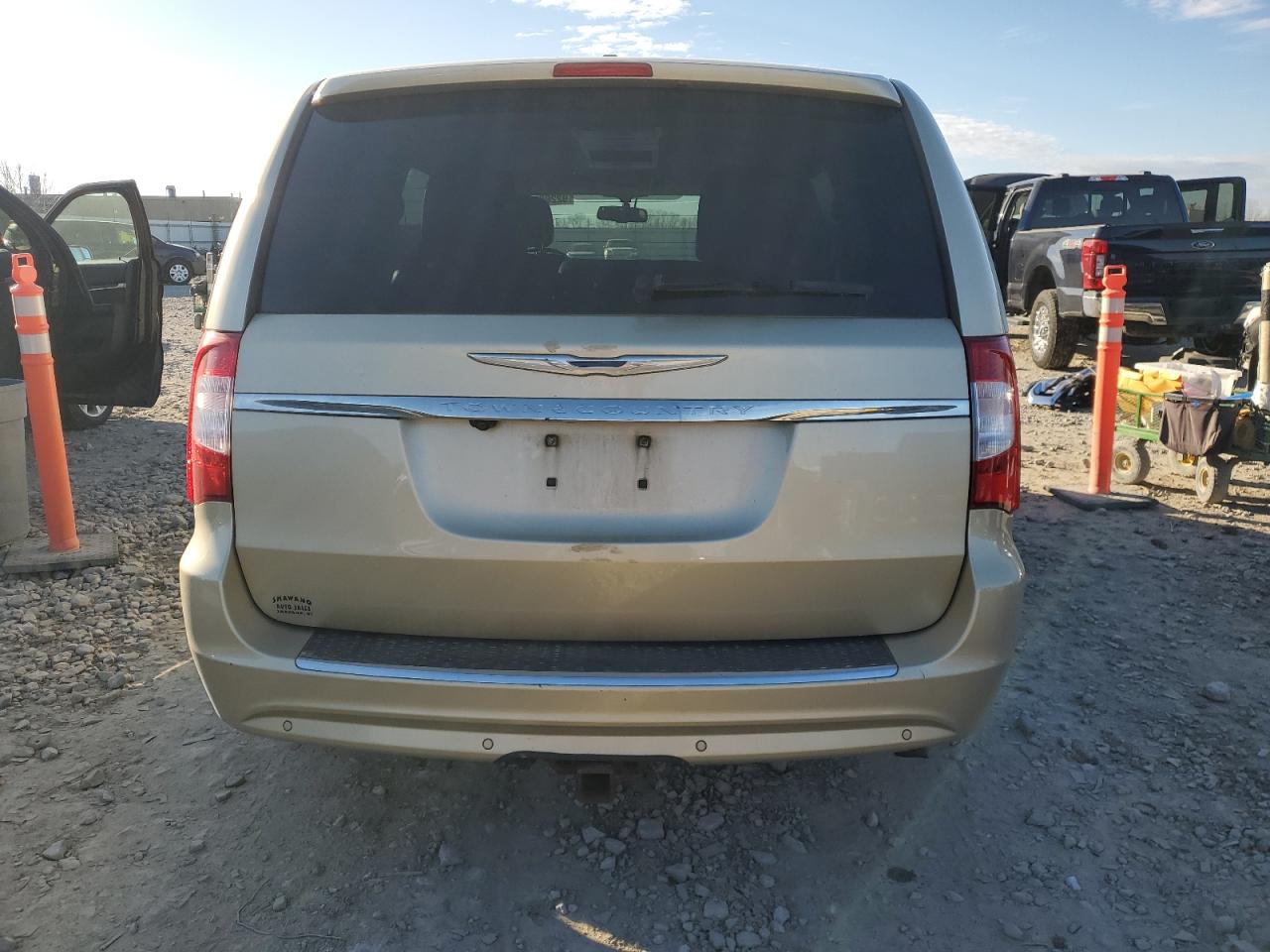 2011 Chrysler Town & Country Touring L VIN: 2A4RR8DG0BR798800 Lot: 92286795