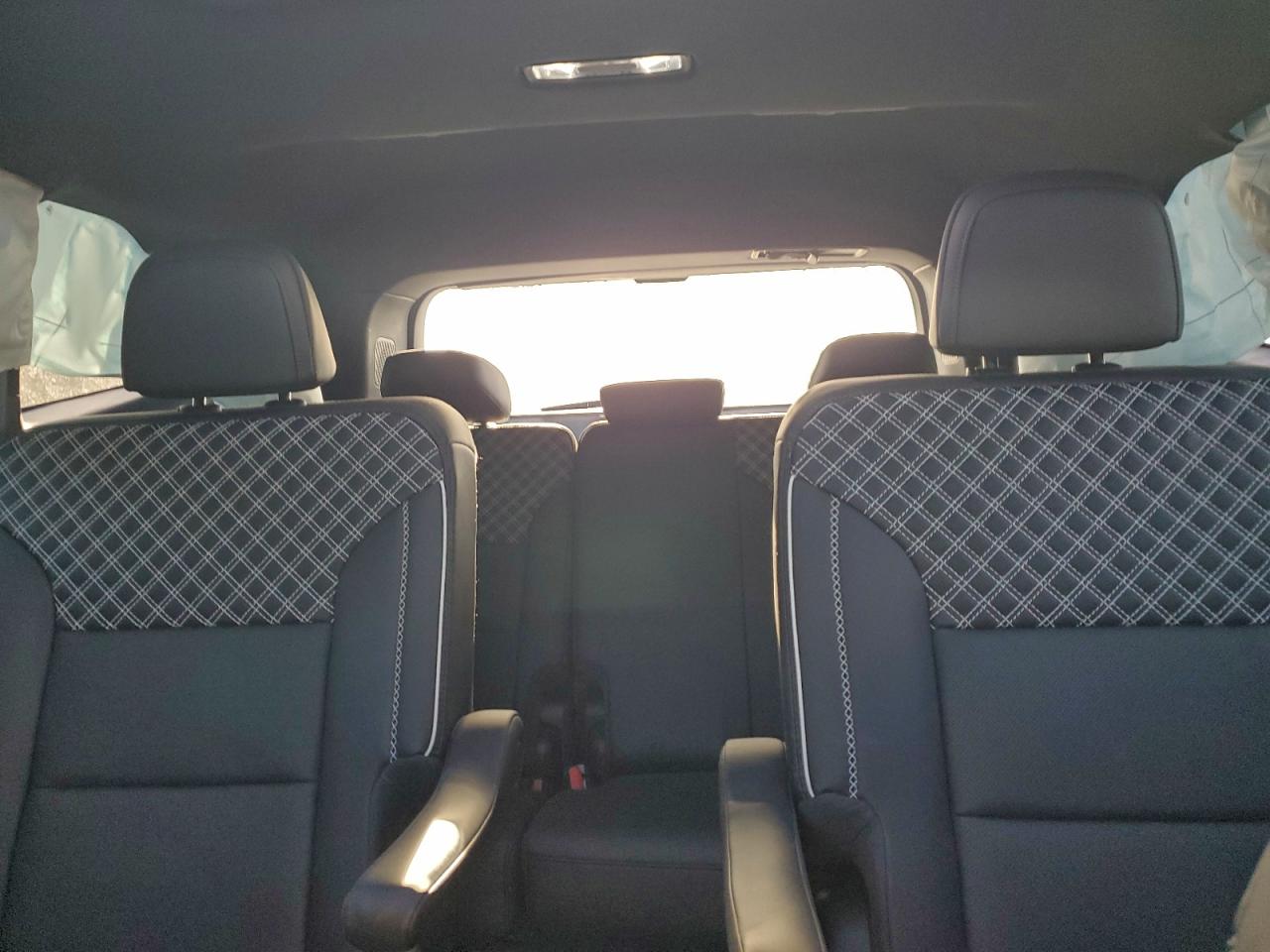 2025 GMC Acadia Denali VIN: 1GKENLRS9SJ277812 Lot: 93907785