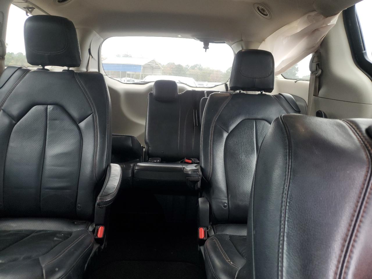 2018 Chrysler Pacifica Touring L VIN: 2C4RC1BG1JR119892 Lot: 91607835