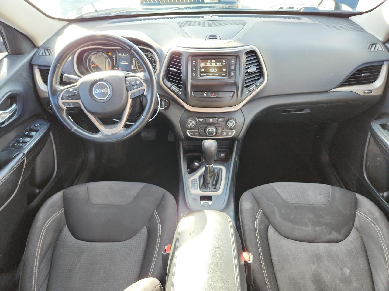 2015 Jeep Cherokee Latitude VIN: 1C4PJMCB2FW733625 Lot: 93494195