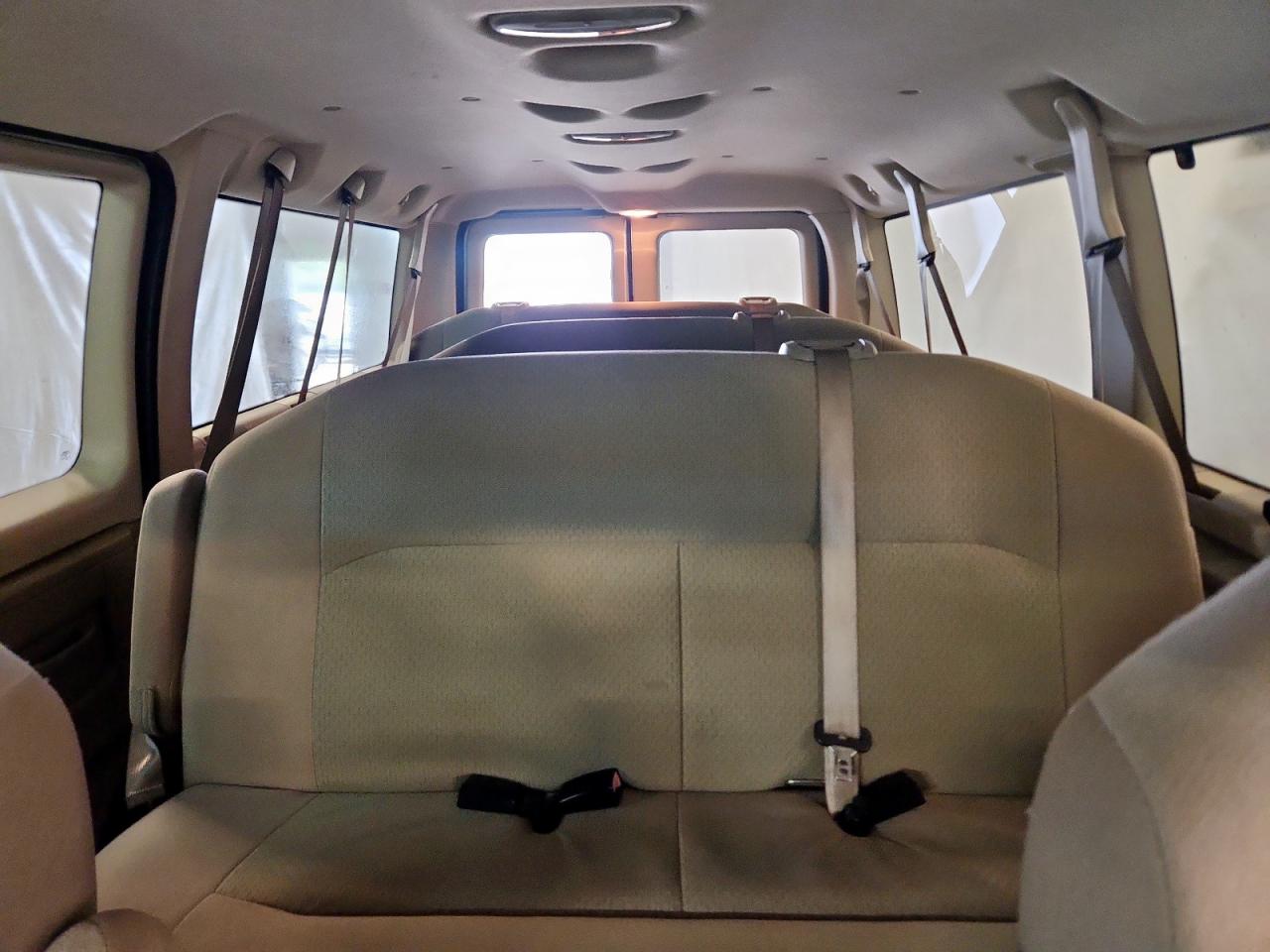 2009 Ford Econoline E350 Super Duty Wagon VIN: 1FBNE31L19DA27641 Lot: 92701235