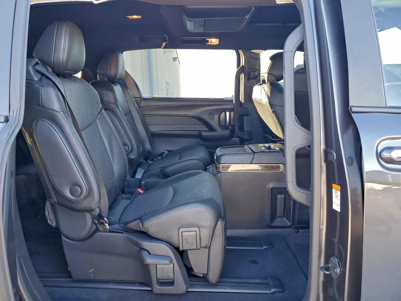 2025 Toyota Sienna Limited VIN: 5TDESKFC8SS192748 Lot: 94001275