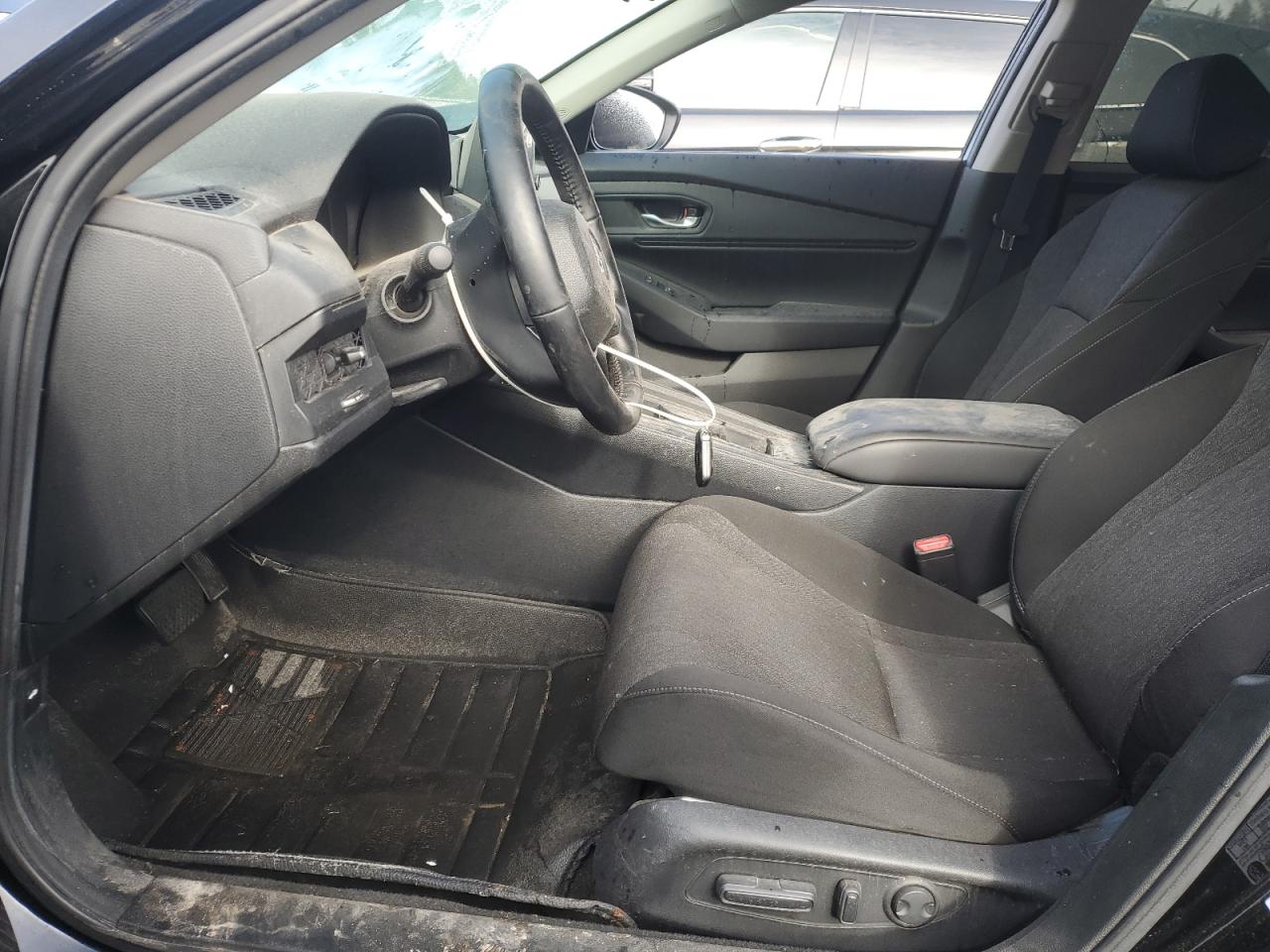 2025 Honda Accord Se VIN: 1HGCY1F41SA800052 Lot: 93001535