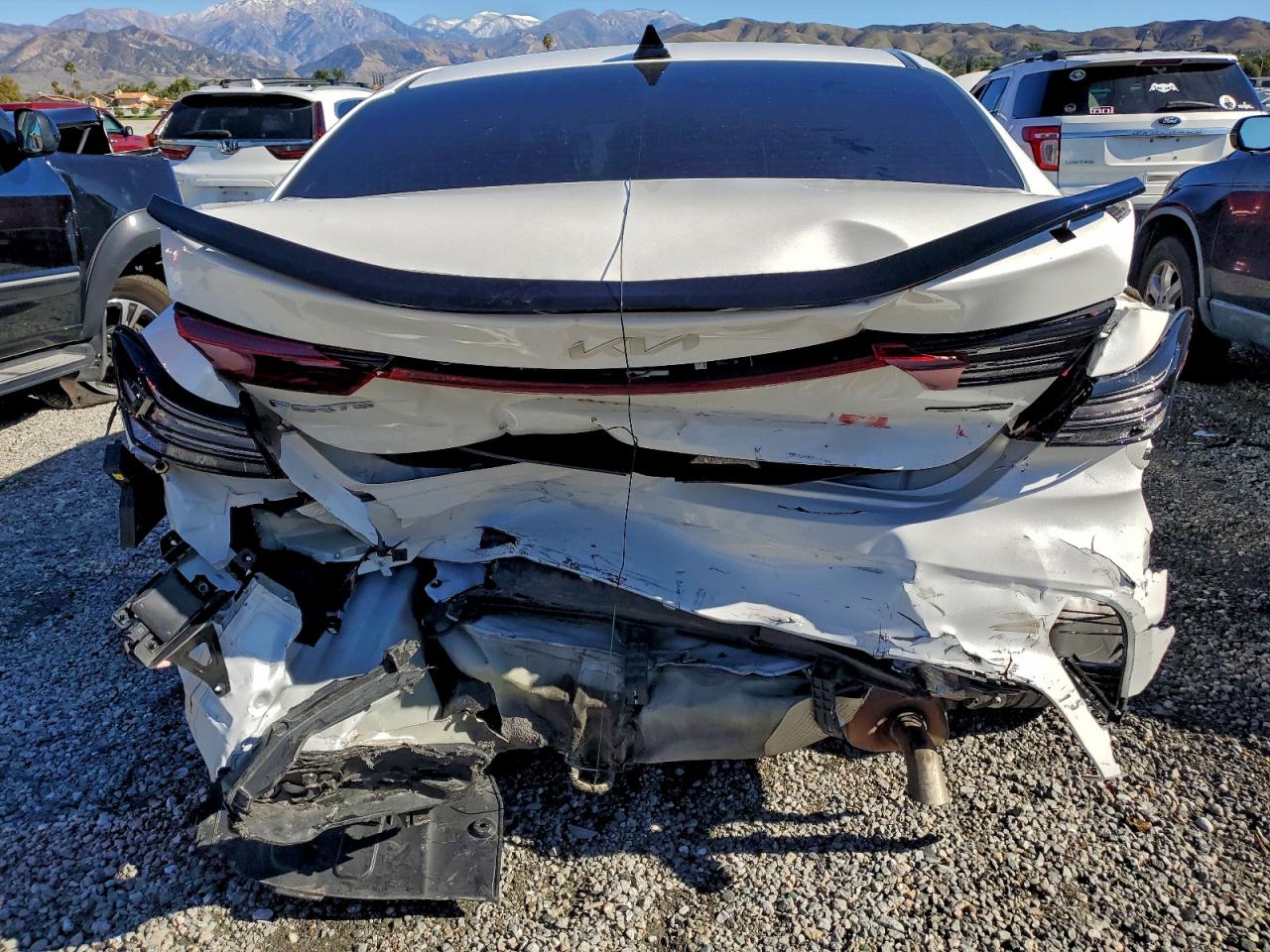 2024 Kia Forte Gt Line VIN: 3KPF54AD7RE772617 Lot: 94353975