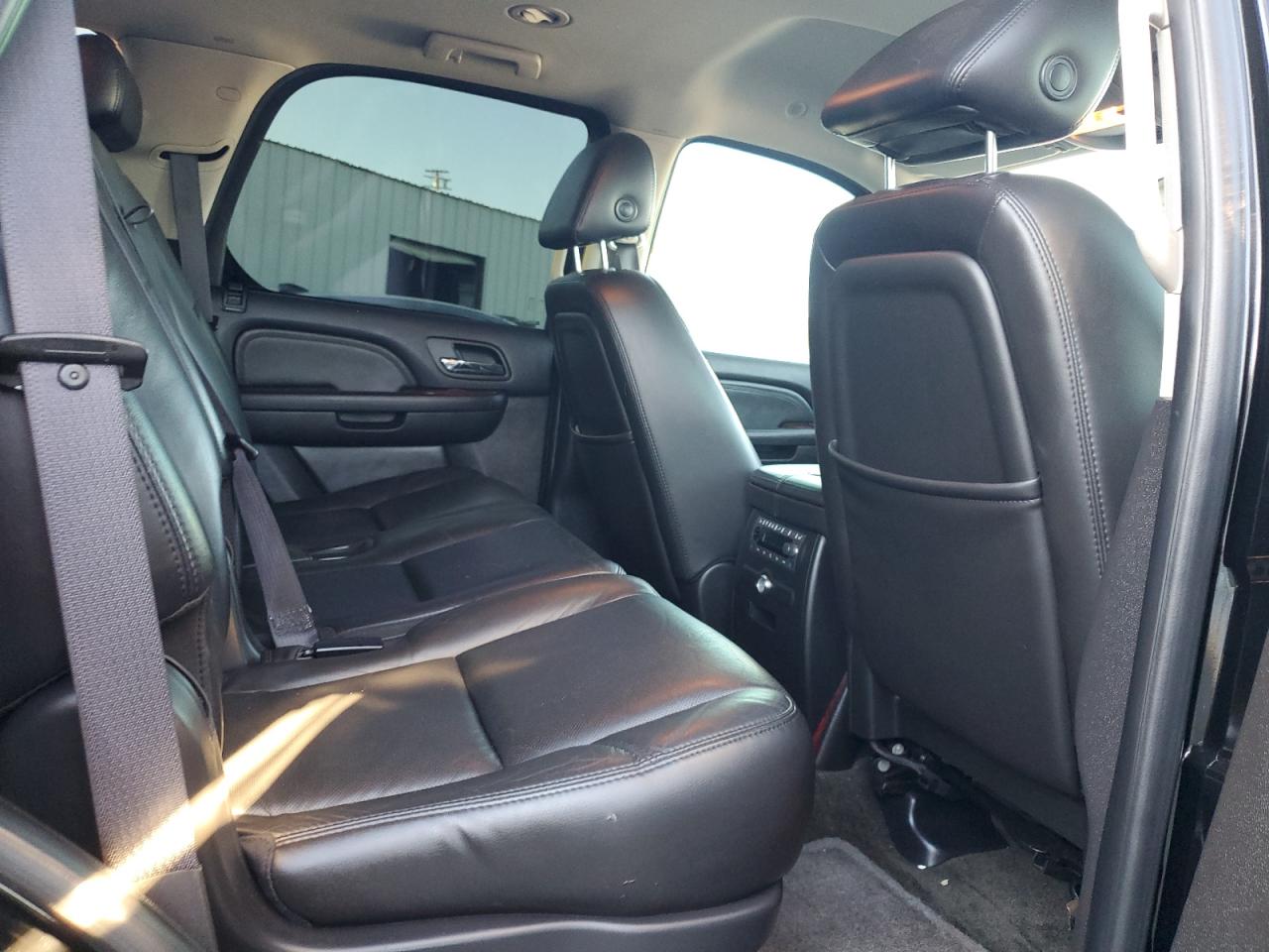 2007 Cadillac Escalade Luxury VIN: 1GYEC63837R368500 Lot: 93511435