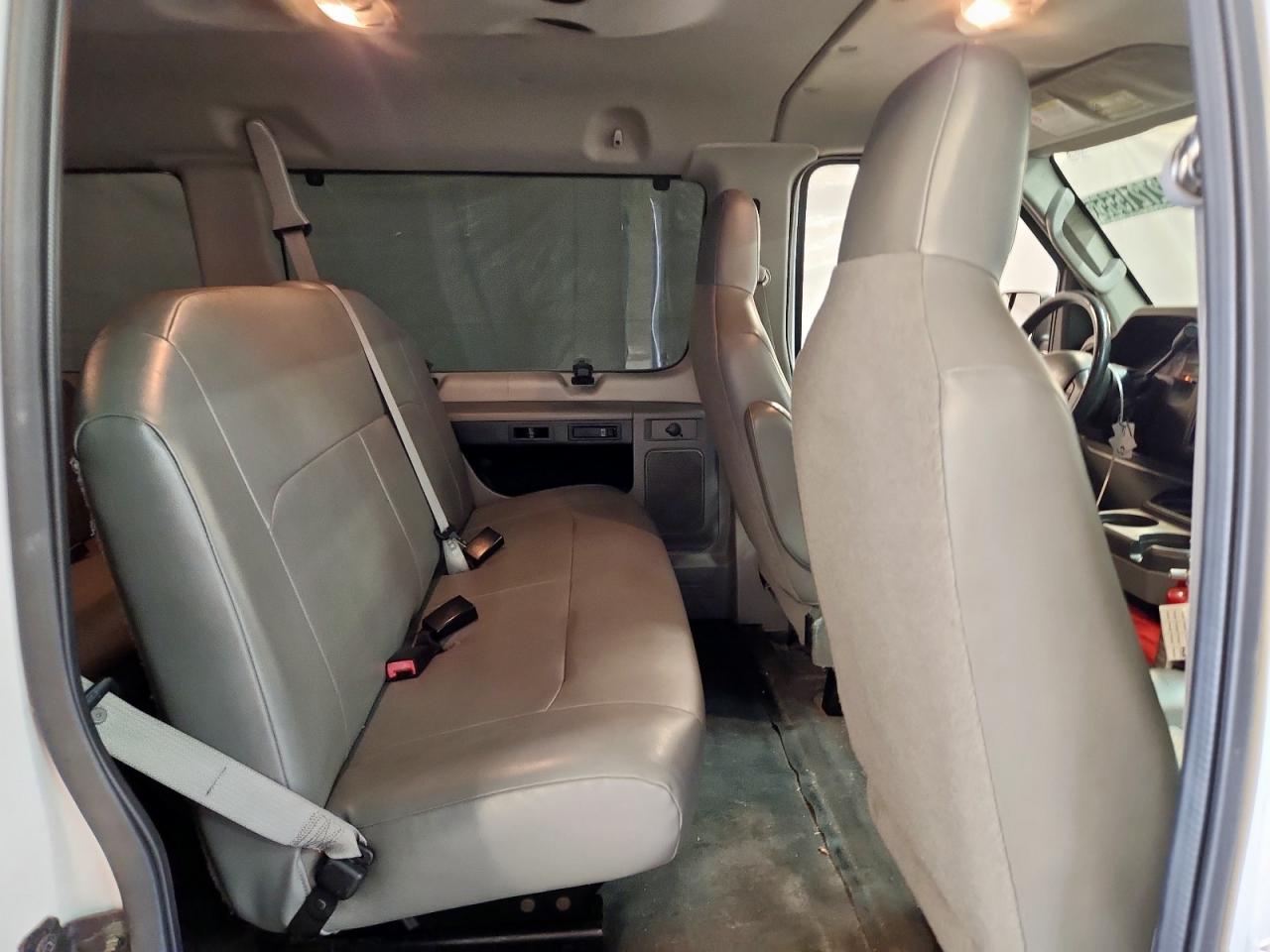 2014 Ford Econoline E350 Super Duty Wagon VIN: 1FBNE3BL6EDA27658 Lot: 92721555