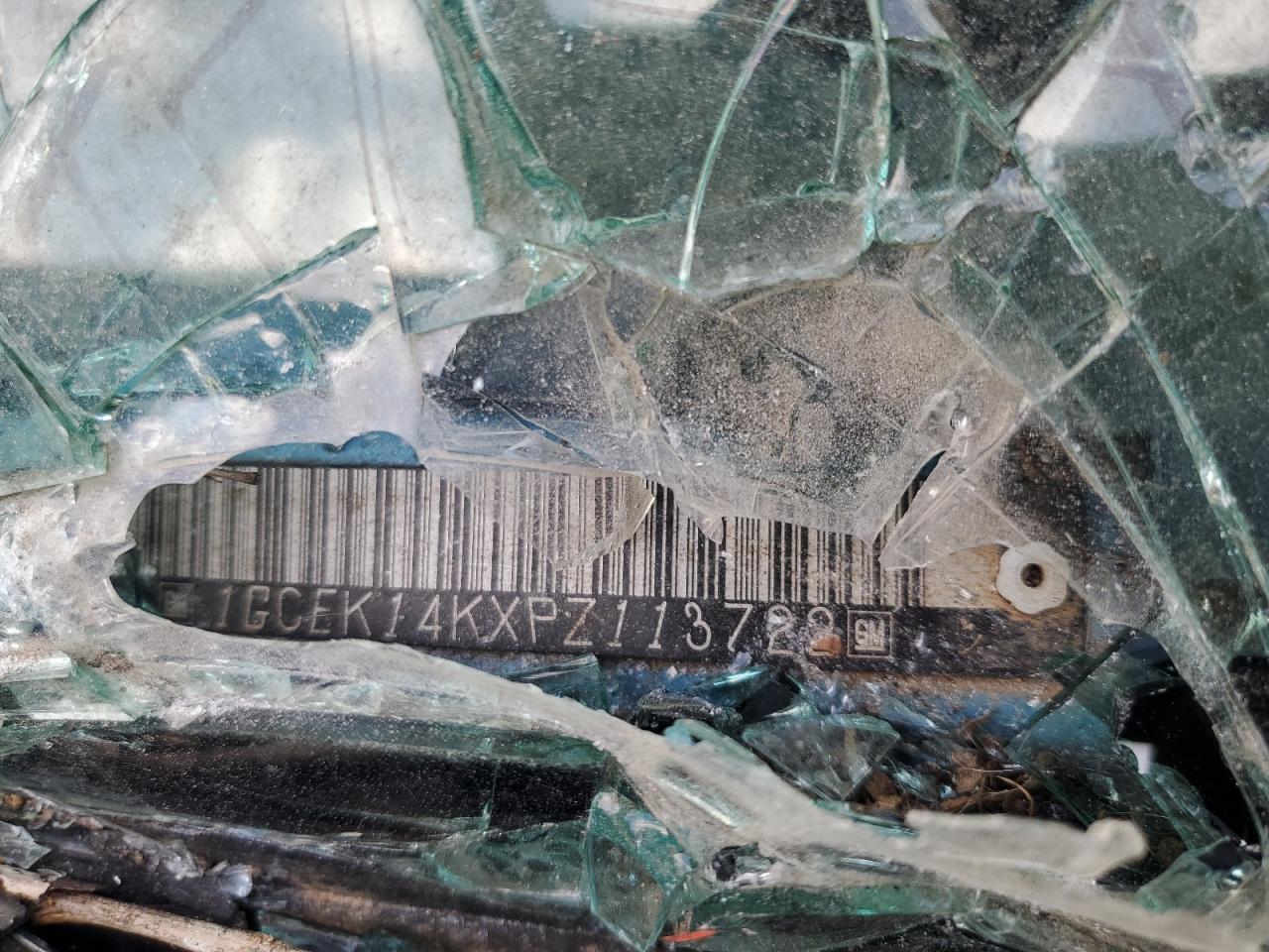 1993 Chevrolet Gmt-400 K1500 VIN: 1GCEK14KXPZ113722 Lot: 93718305