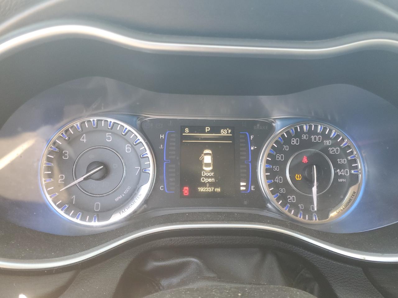 2016 Chrysler 200 Limited VIN: 1C3CCCAB7GN131353 Lot: 92600065