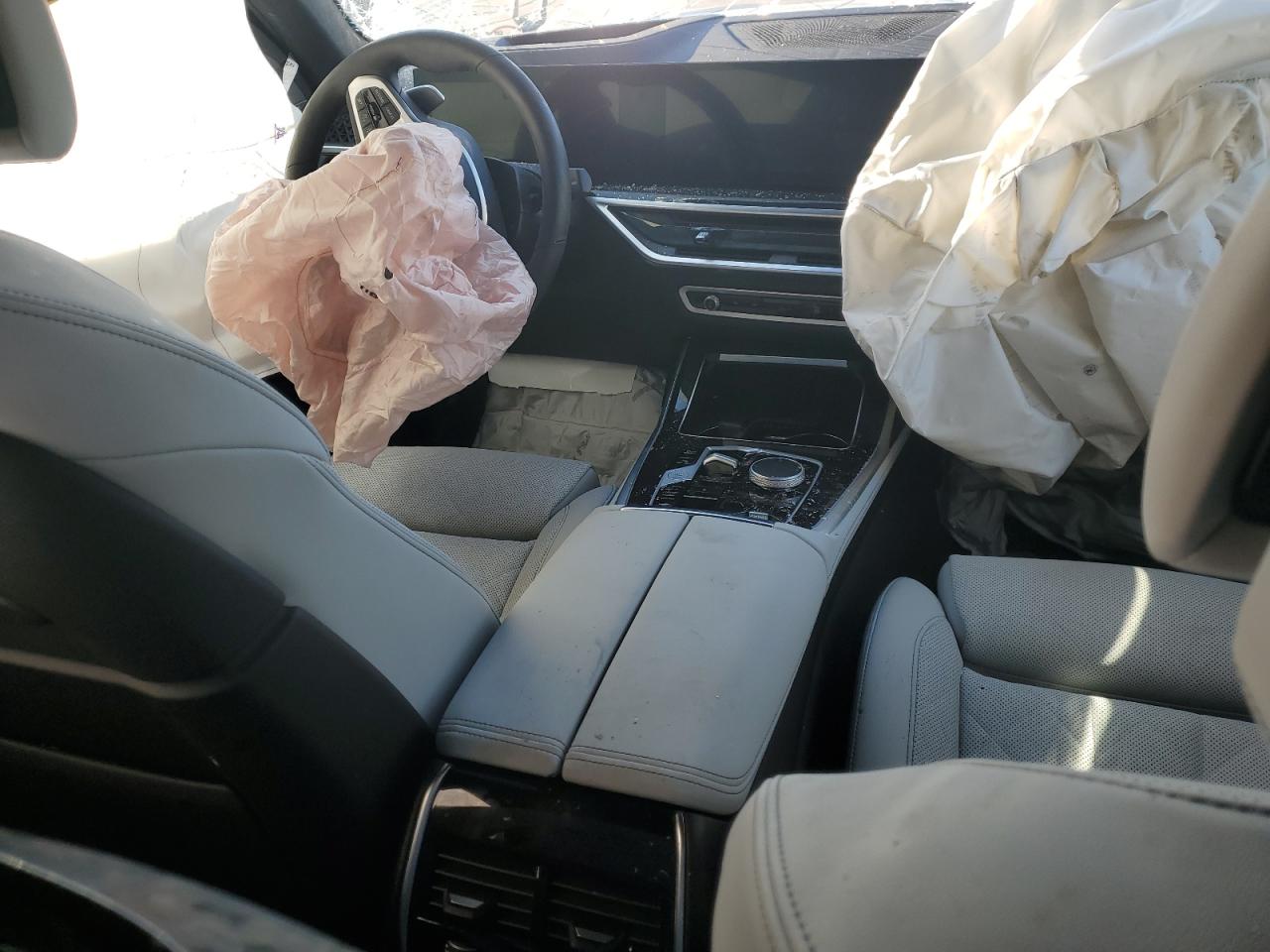 2026 BMW X7 xDrive40I VIN: 5UX23EM02T9055345 Lot: 92450535