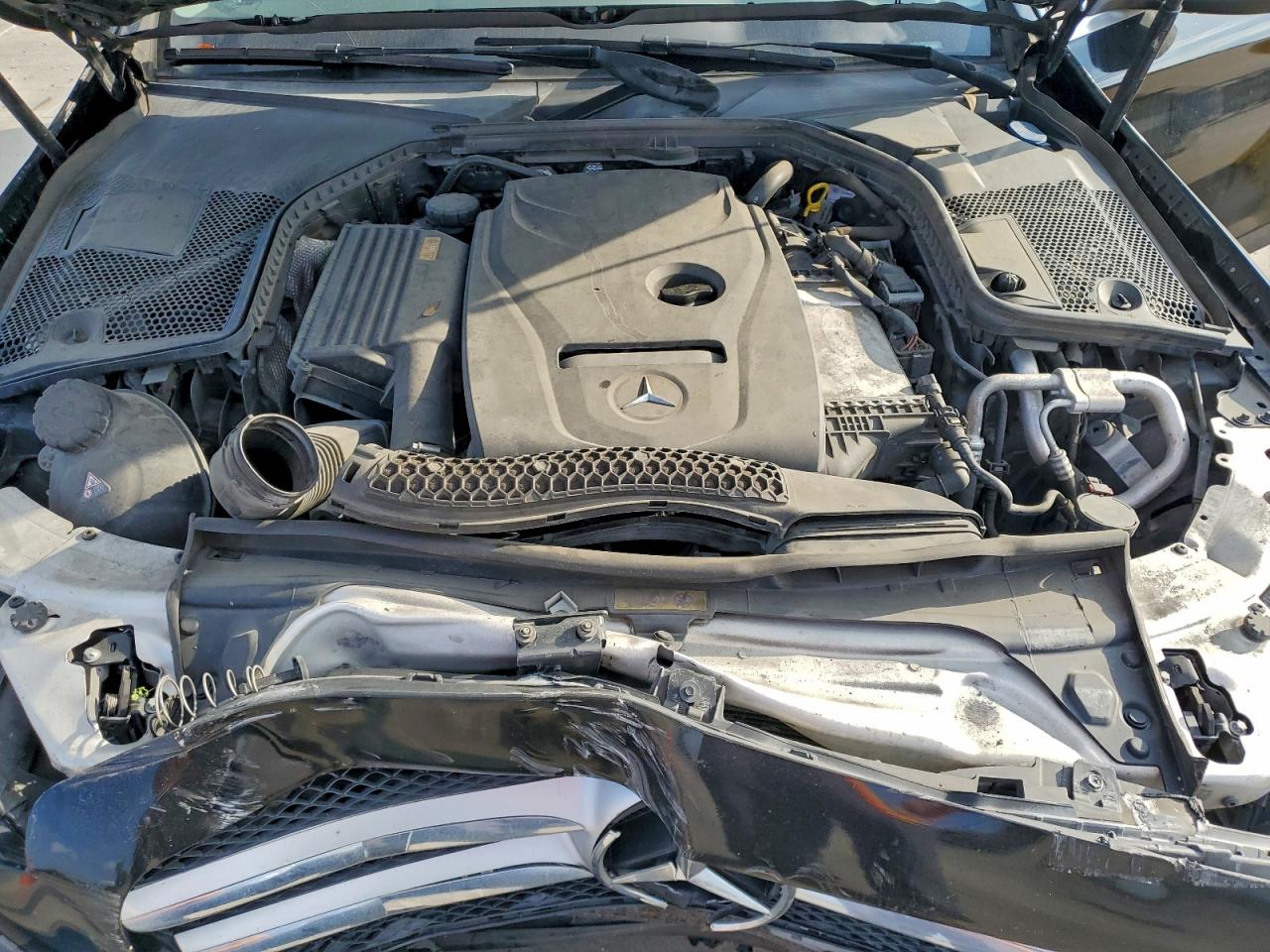 2017 Mercedes-Benz C 300 VIN: 55SWF4JBXHU197139 Lot: 93353575