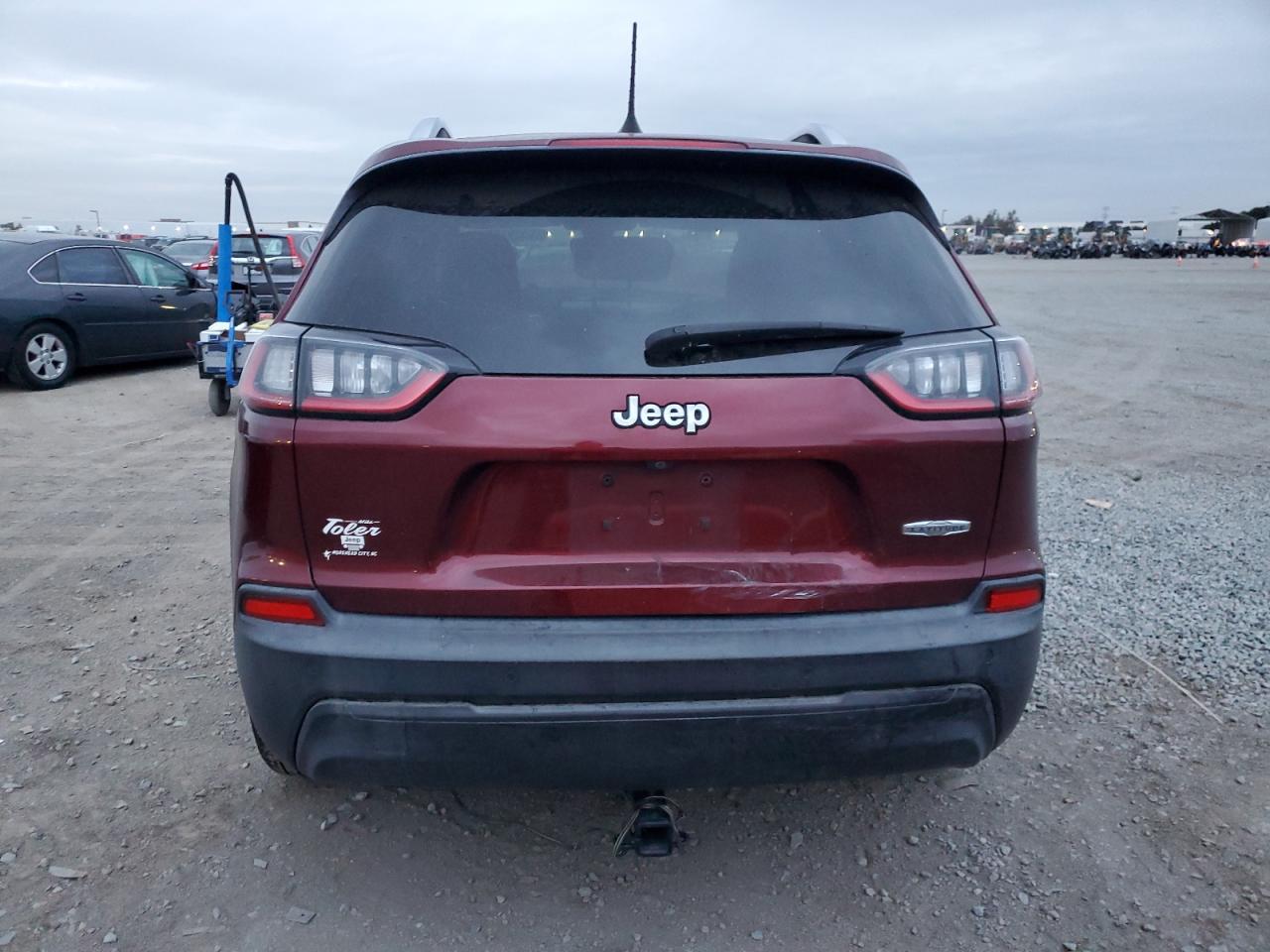 2019 Jeep Cherokee Latitude Plus VIN: 1C4PJLLB0KD387705 Lot: 93291695