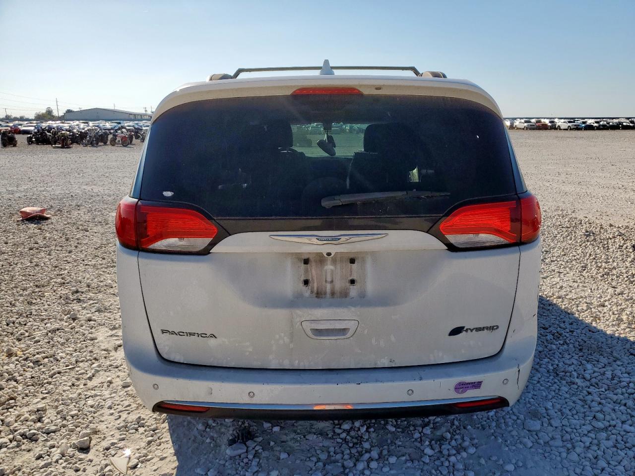 2017 Chrysler Pacifica Ehybrid Premium VIN: 2C4RC1L74HR765372 Lot: 92195265