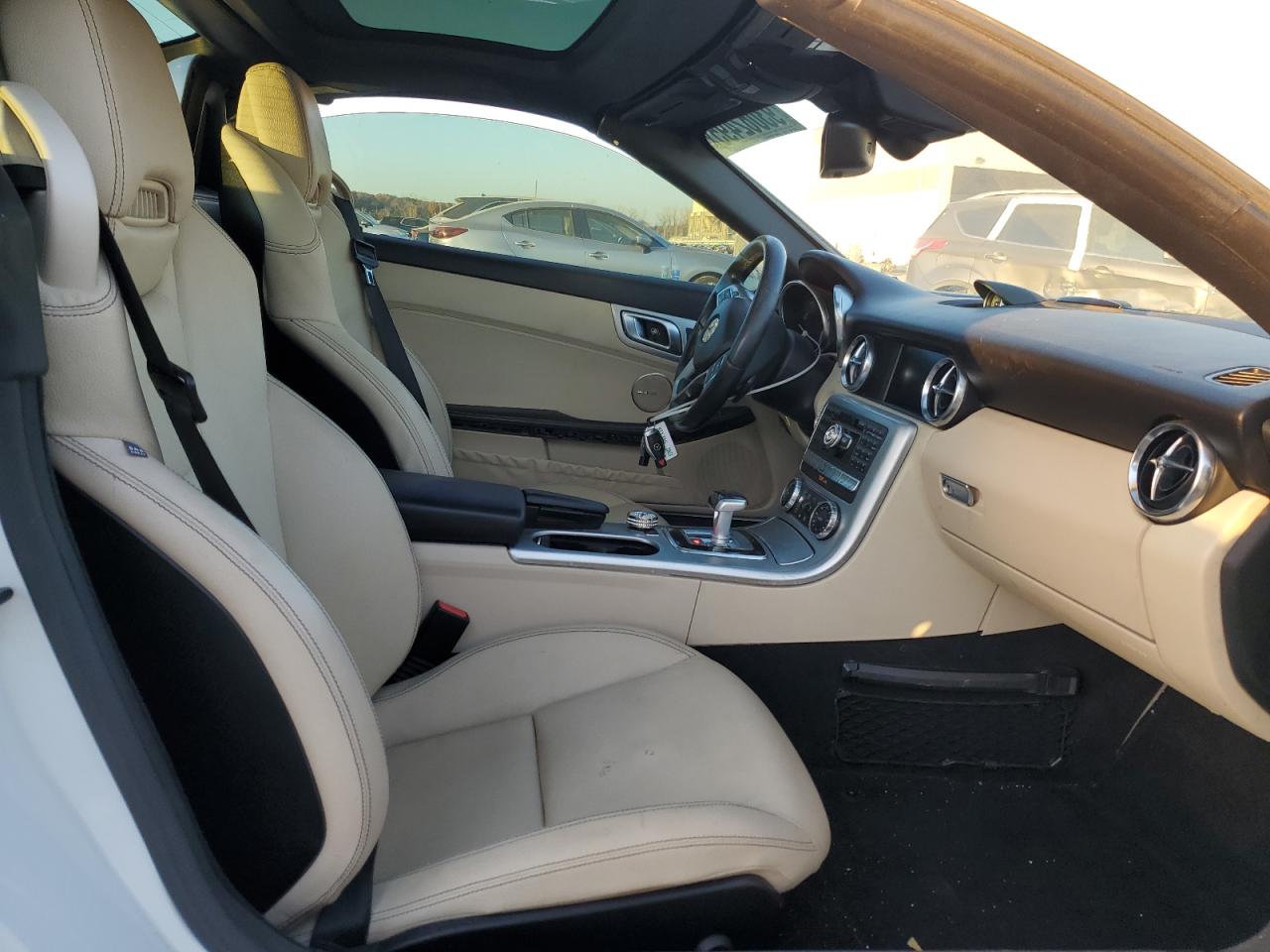 2016 Mercedes-Benz Slk 300 VIN: WDDPK3JA9GF115727 Lot: 93062495